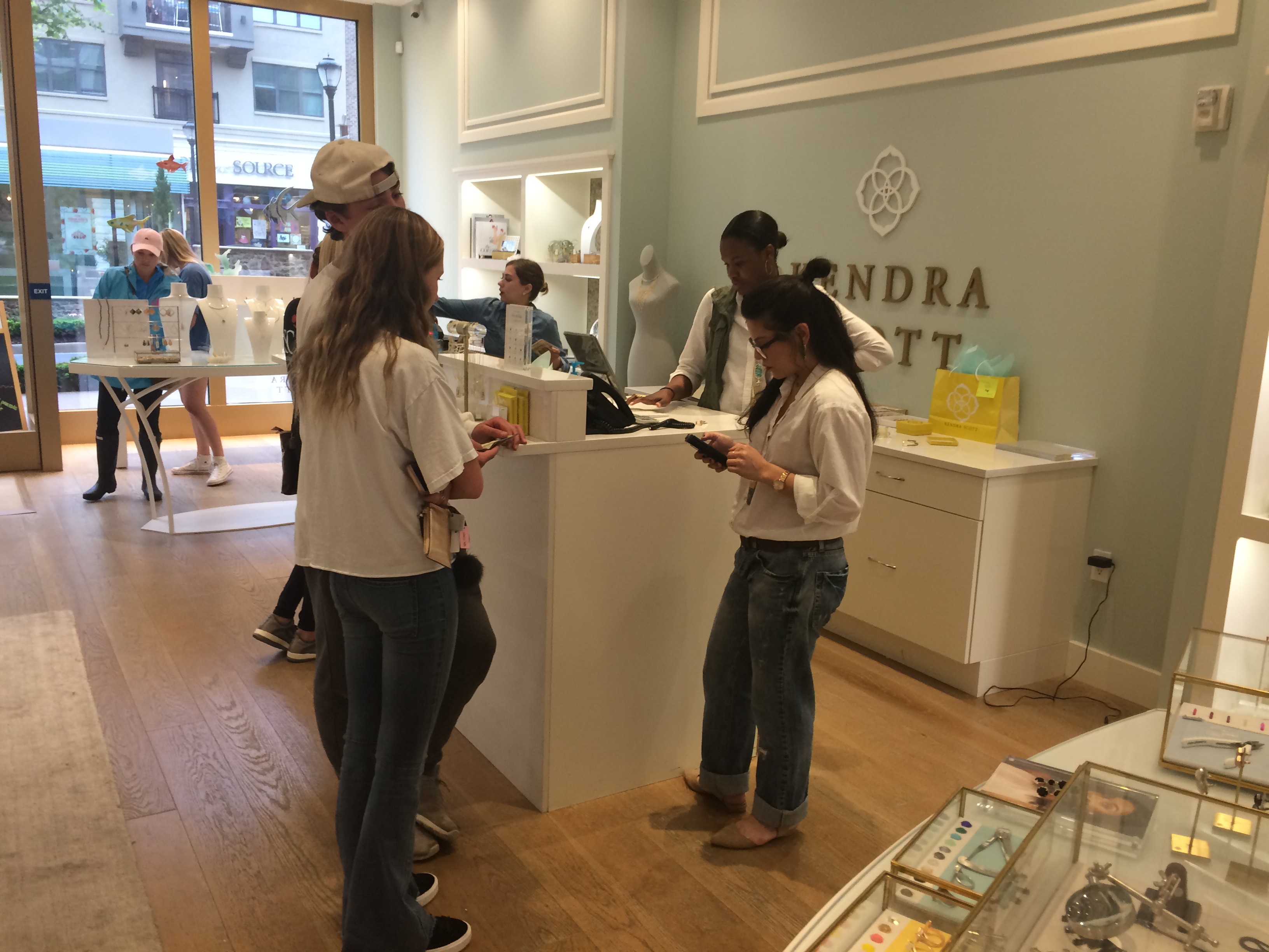 Kendra Scott Gives Back