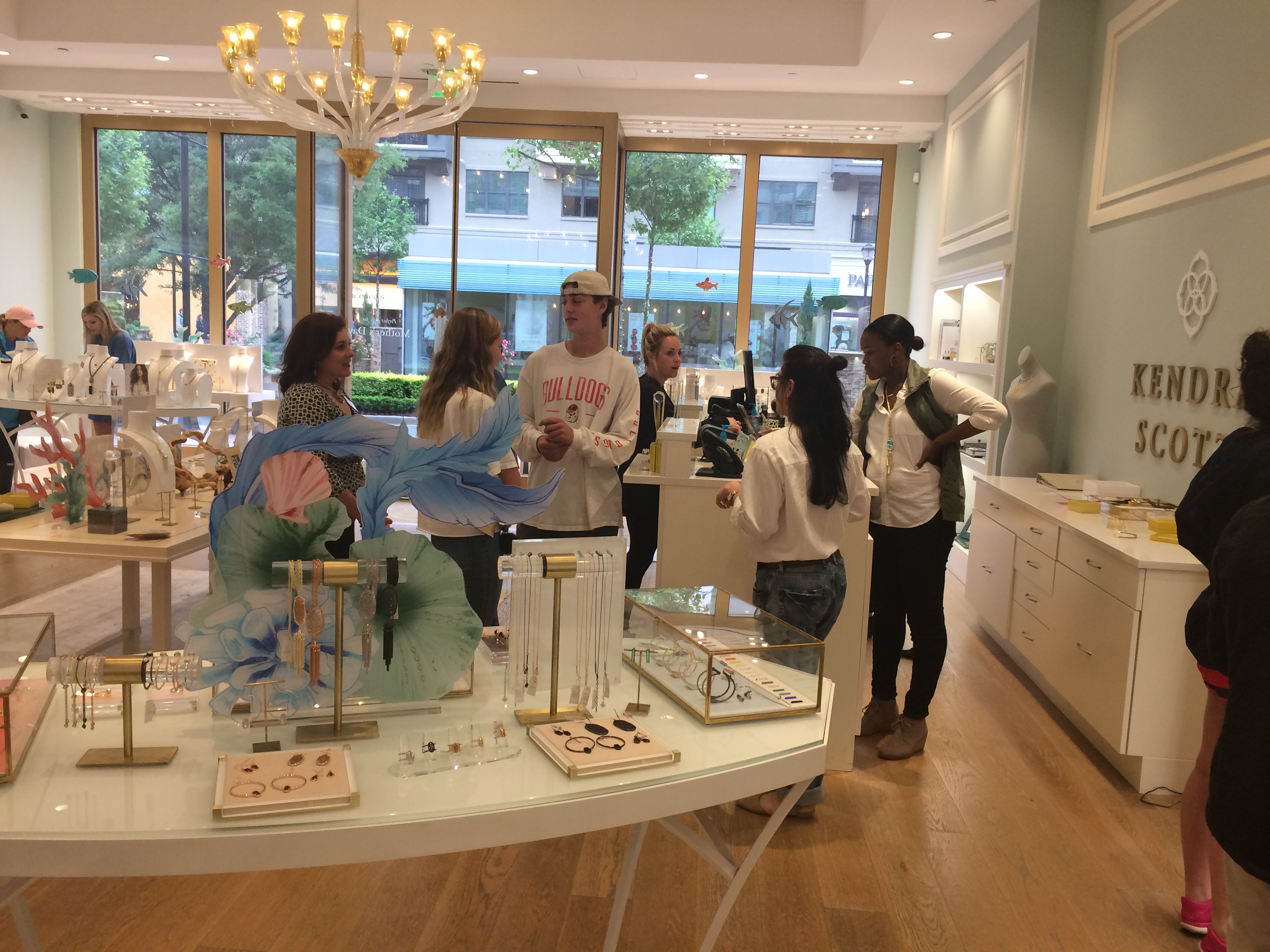 Kendra Scott Gives Back