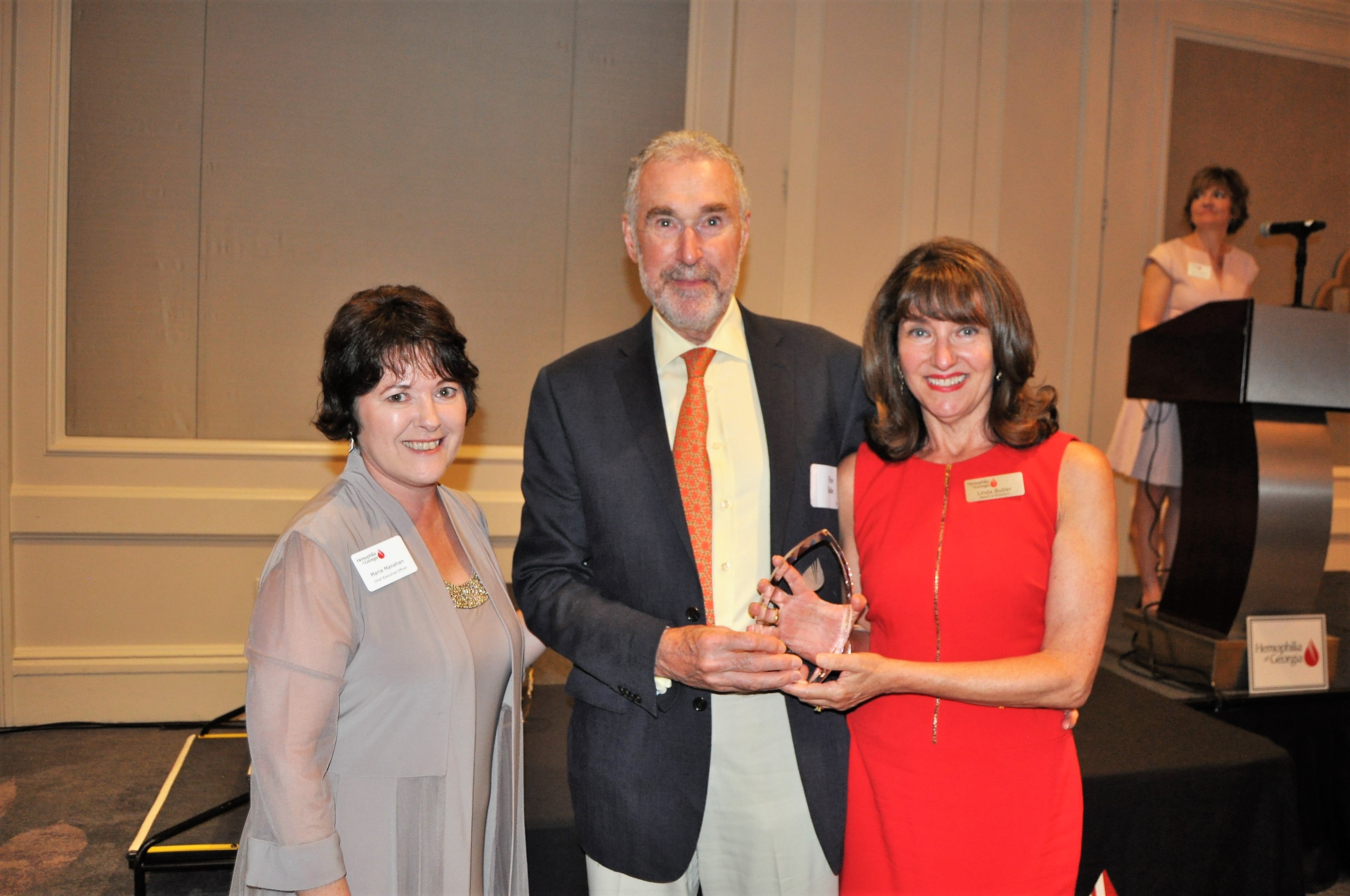 Peter and Linda Butler are Awarded Outstanding Volunteer of the Year